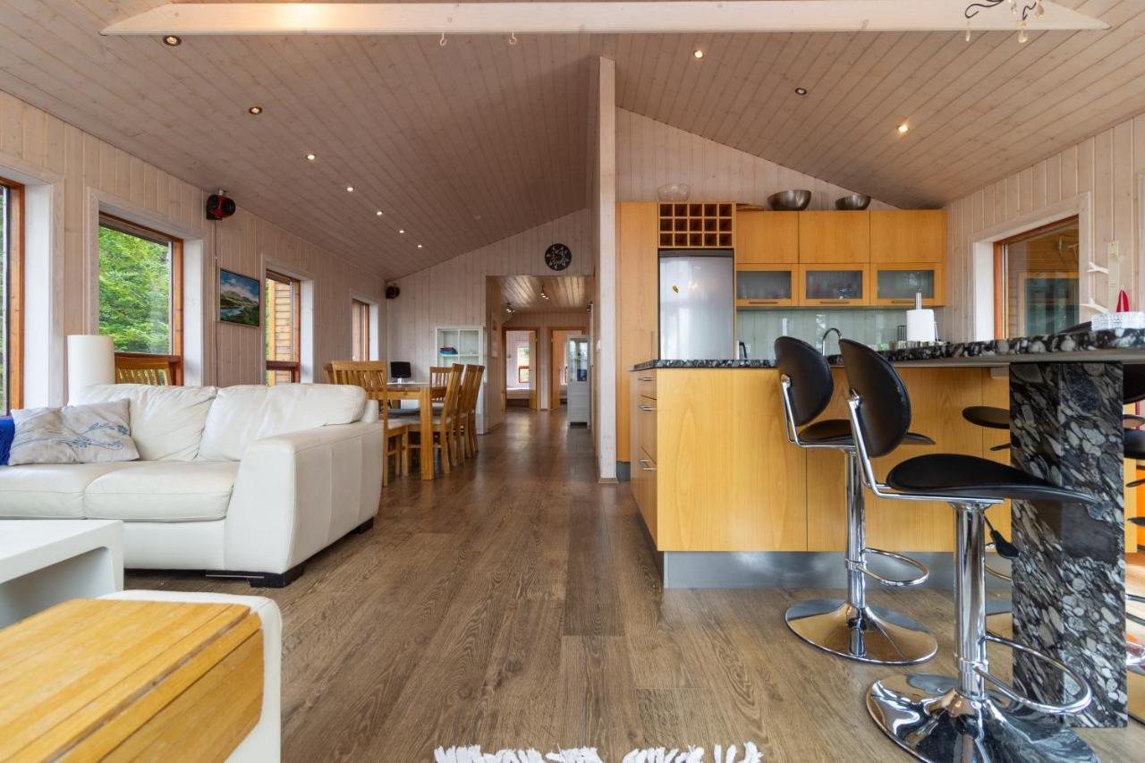 Gorgeous Riverside Lodge In The South Of Iceland レイクホルト エクステリア 写真